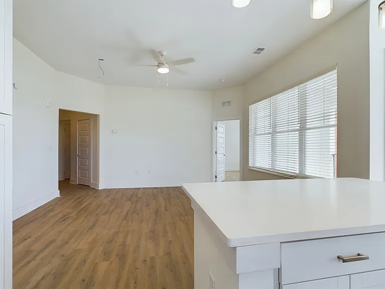 Anchor 934 Apartments — Photo 111