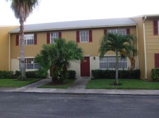 8070 SW 17th Pl, Davie, FL 33324