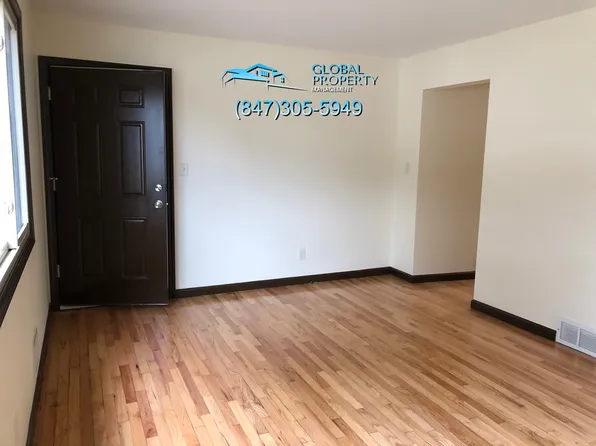 4723 37th Ave APT 4, Kenosha, WI 53144