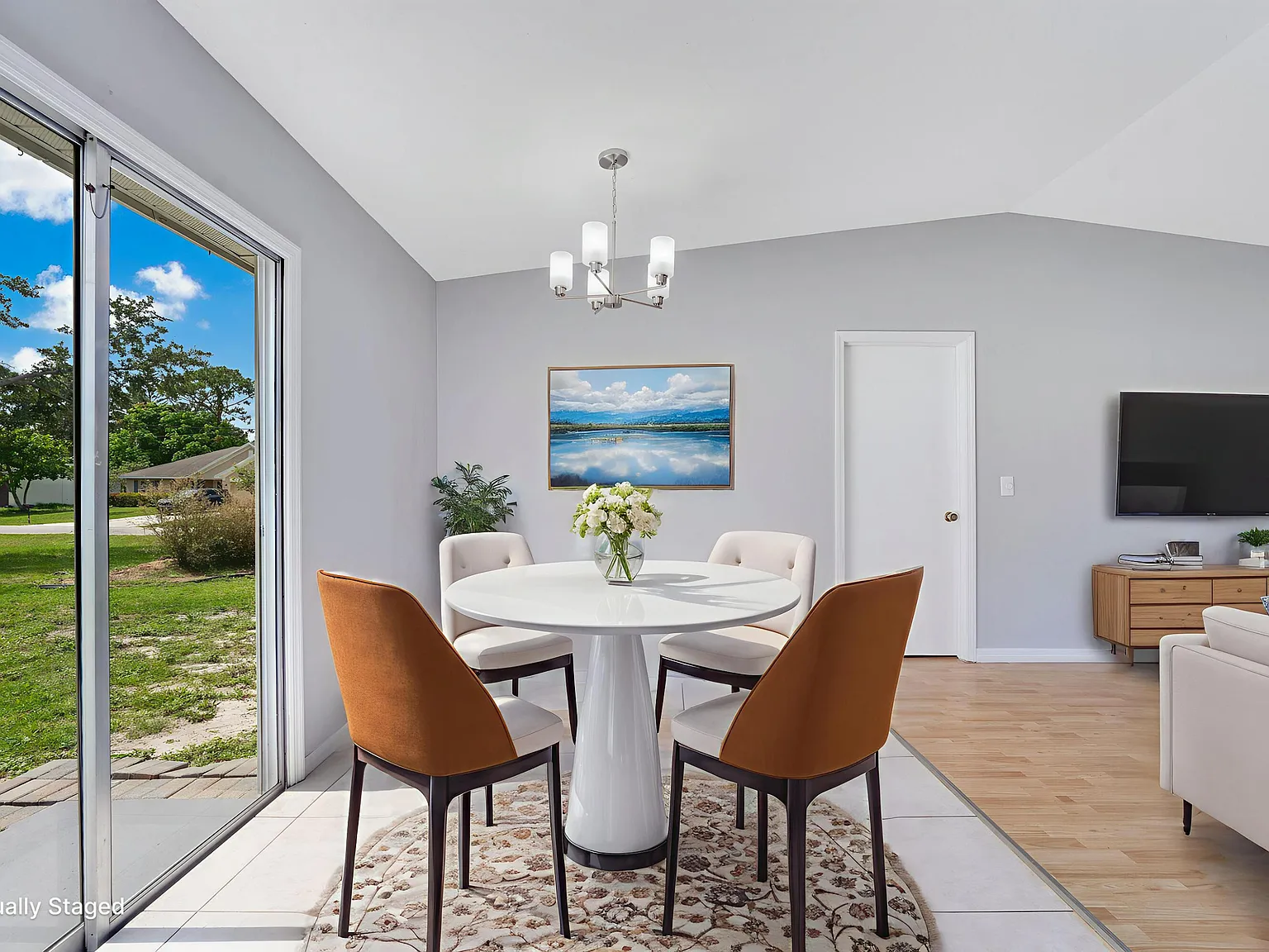 2 bed, 2.0 bath, 925 sqft, $2,305 — Photo 4