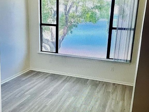 4th image of 112 Harbor Dr Unit 214