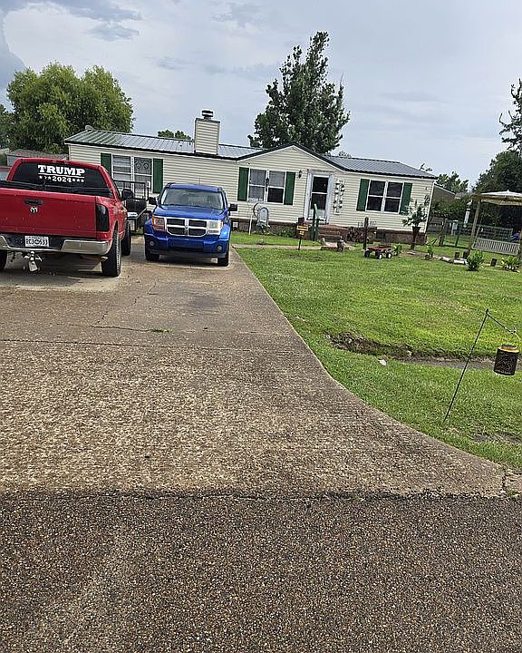 2nd image of 311 Cedar Hill Dr