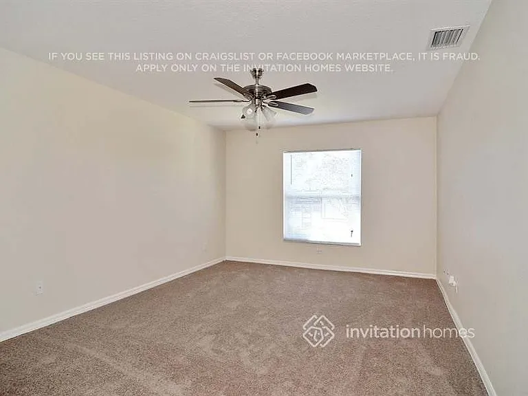 2090 SW Capeador St — Photo 12