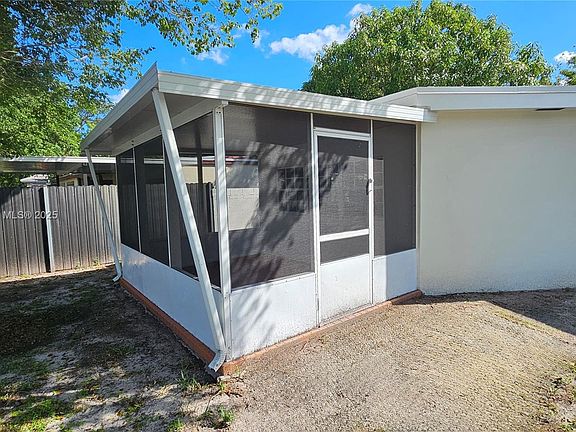4th image of 4630 SW 36th St