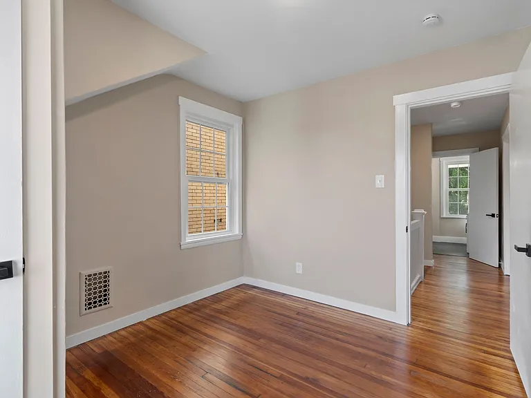 350 Ridgewood Ave — Photo 19