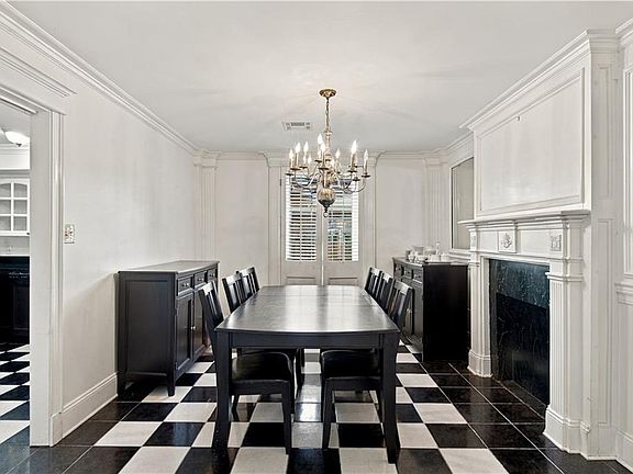 4th image of 4424 Laudun St
