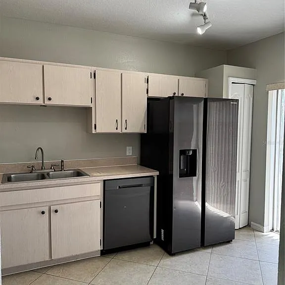 18006 Birdwater Dr — Photo 14