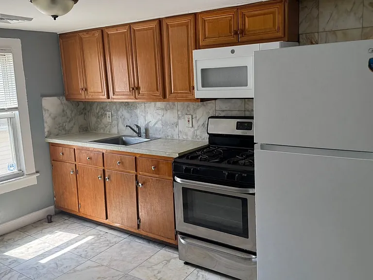 17 Marcy St #2 — Photo 2
