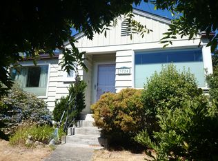 3724 SW Holden St, Seattle, WA 98126