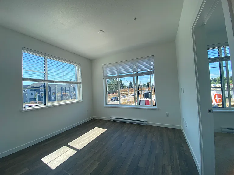 15815 85th Ave #201 — Photo 10