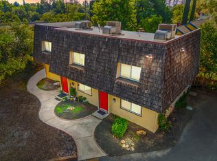 2429 Court St, Redding, CA 96001