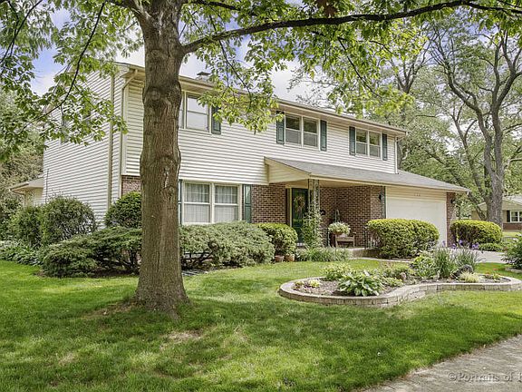 2nd image of 566 Dorset Ave