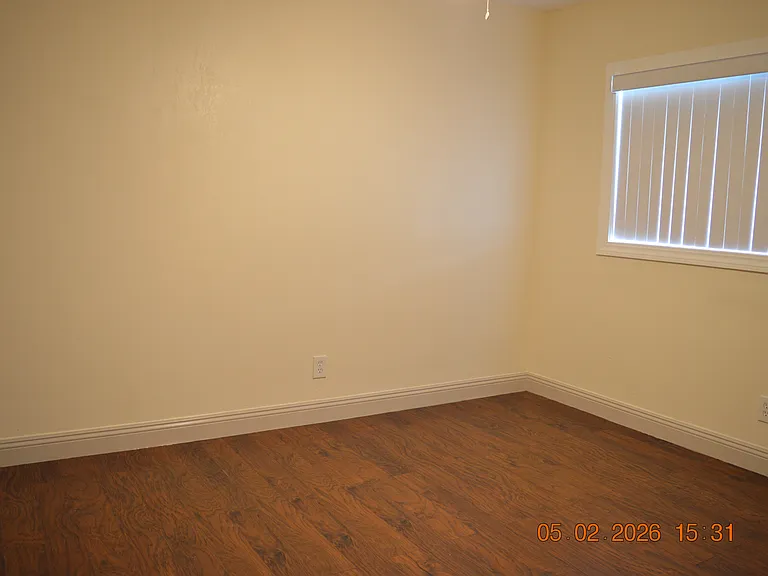 14233 Broadway — Photo 22