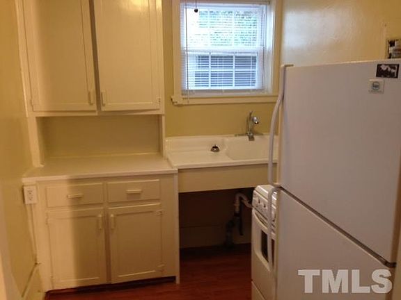 3rd image of 1201A Holloway Ln