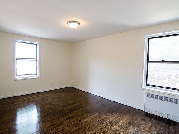 3rd image of 3989 50th St APT 2E