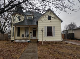 563 S English Ave, Marshall, MO 65340