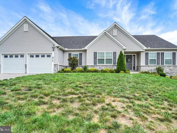 613 Rishel Dr, York, PA 17406