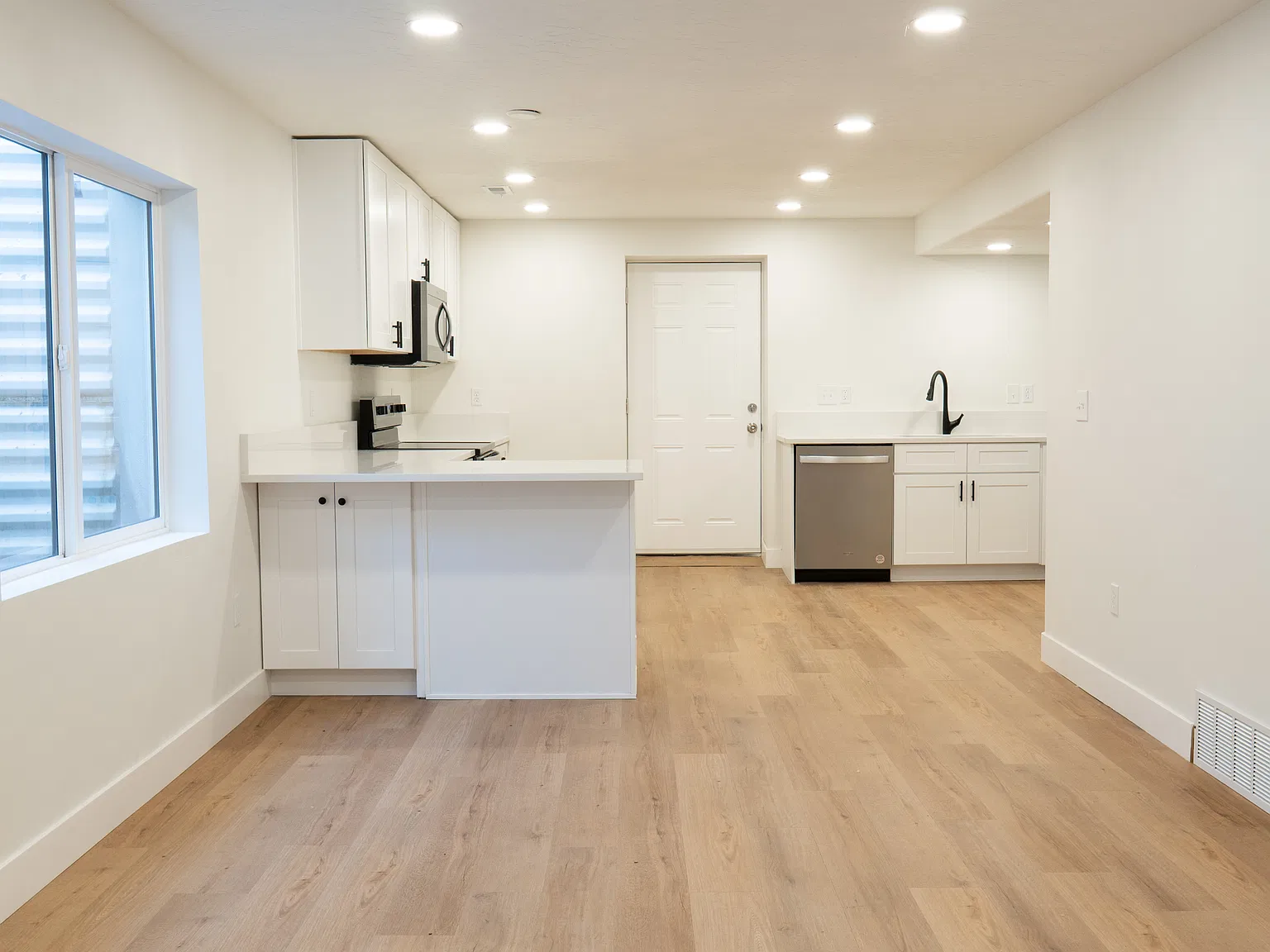 236 W 400 S — Photo 3