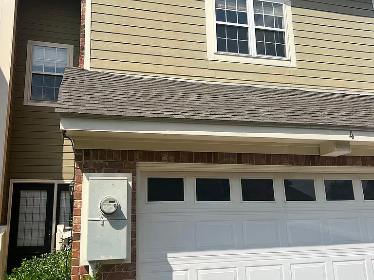 4 Charleston Cir — Photo 1