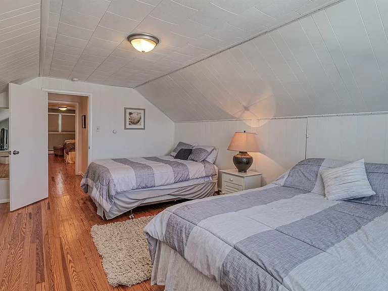 7000 Winchester Ave #TOP FLOOR — Photo 24