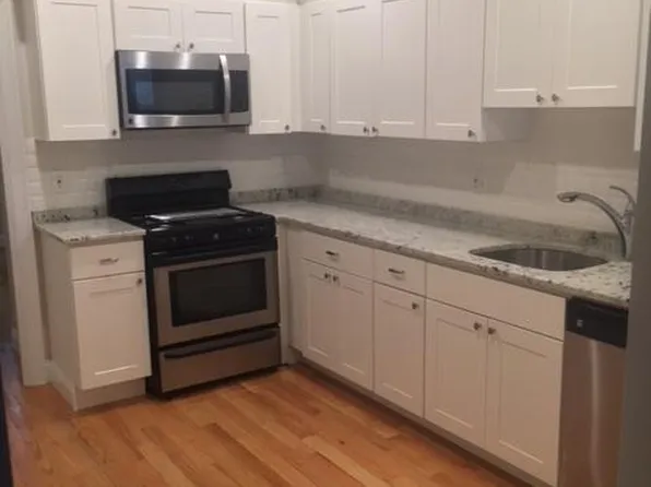 194 Salem St APT 3, Boston, MA 02113