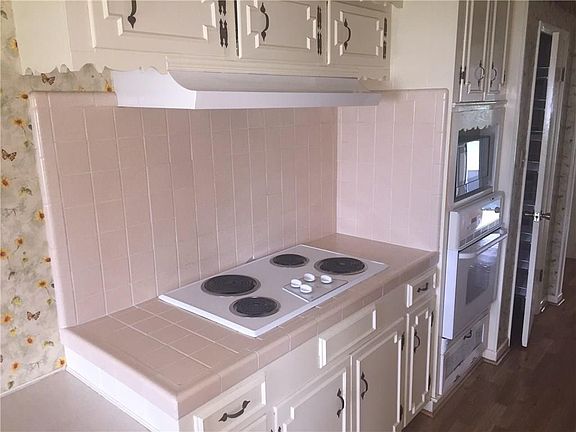 3rd image of 2361 S Uecker Ln