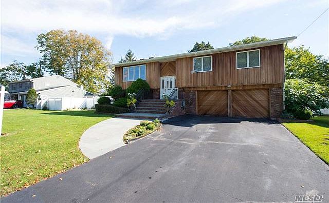 1st image of 20 Deerfield Ct