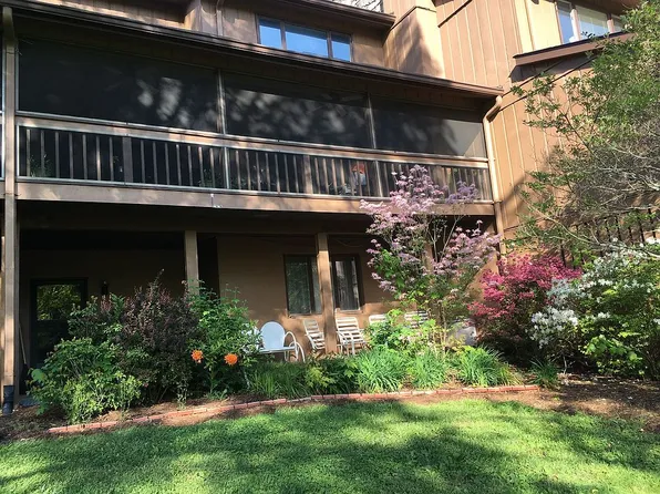 532 Crowfields Ln, Asheville, NC 28803