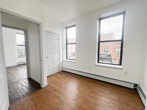 856 Knickerbocker Avenue image 1 of 8