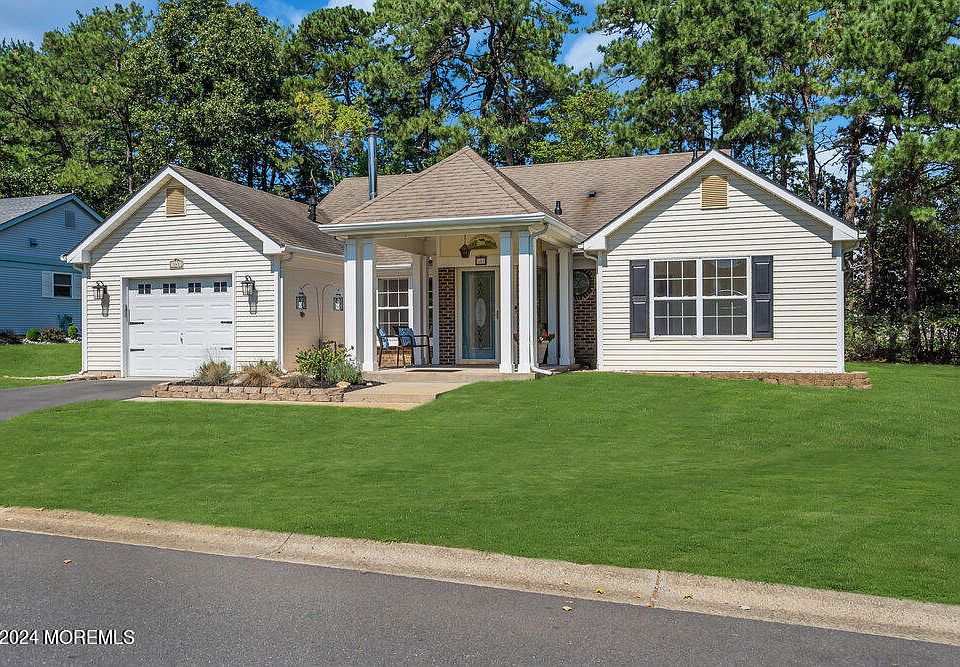 1st image of 341 Gardenia Drive