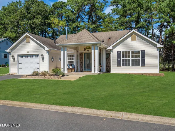 341 Gardenia Drive, Whiting, NJ 08759
