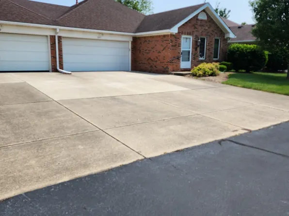 247 Meridian Ct, Pittsboro, IN 46167