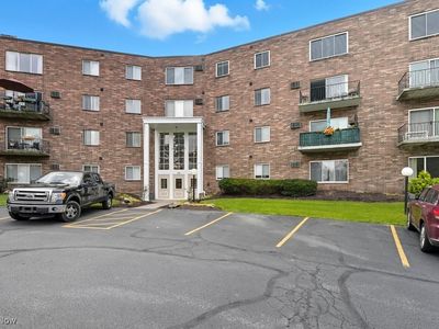 355 Solon Rd APT 212, Chagrin Falls, OH, 44022