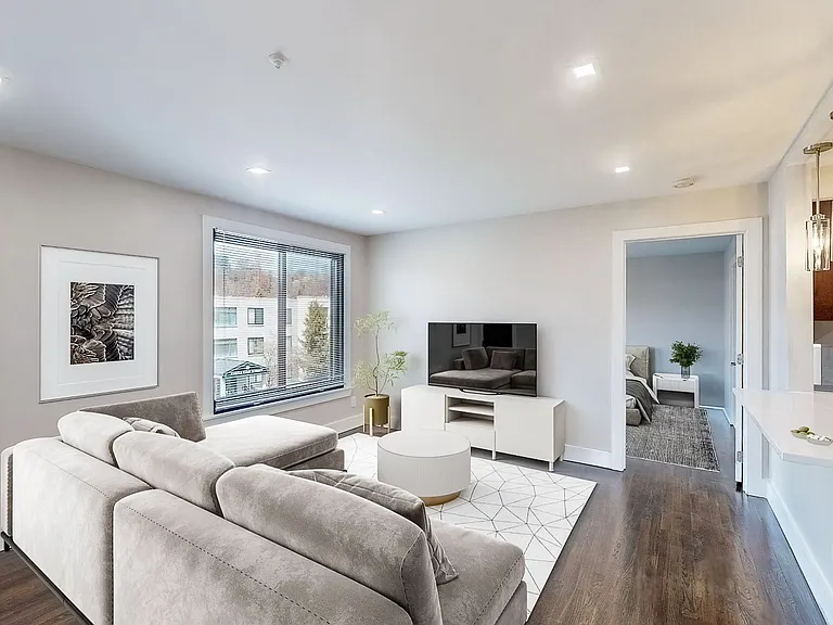 River Club Apartments — Photo 7