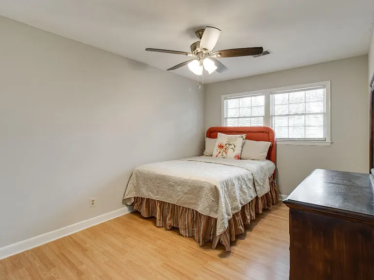 126 Jefferson Pl — Photo 9
