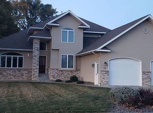 304 10th Ave W, Lamberton, MN 56152