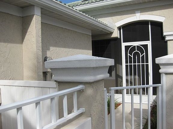 2nd image of 1596 SW Harbour Isles Cir