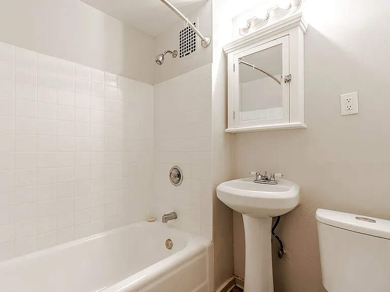 Stockbridge Apartment Homes — Photo 35