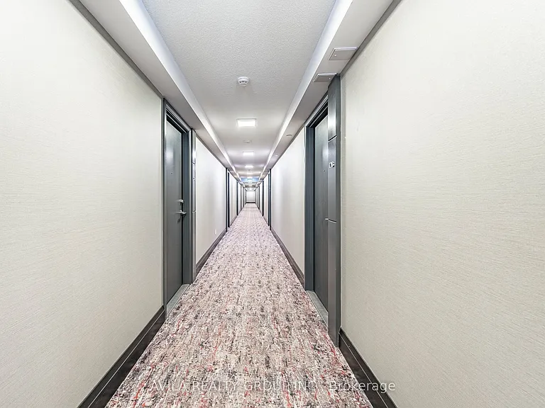 8 Trent Ave #704 — Photo 6