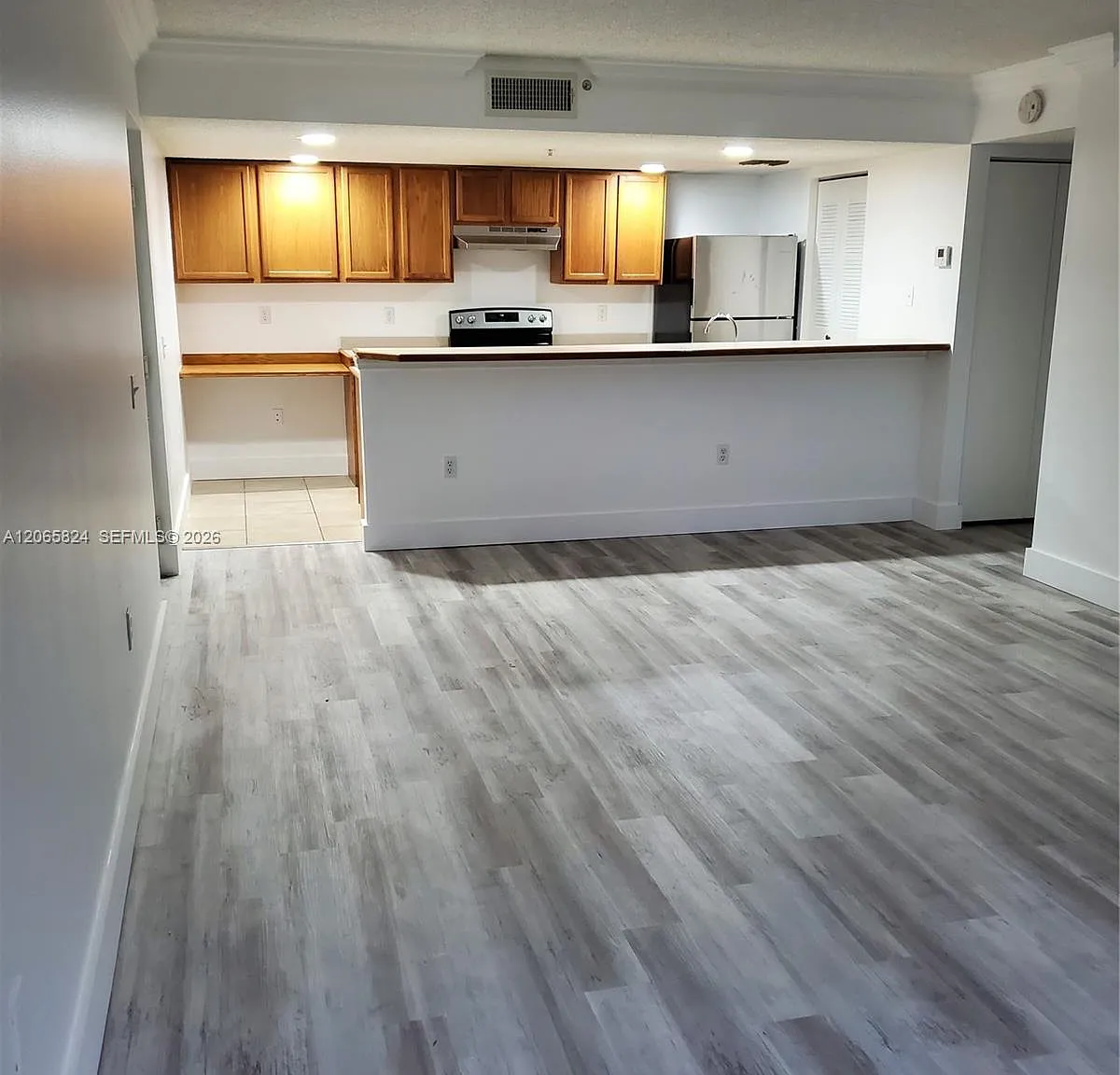 Nob Hill Landings Condomi — Photo 1