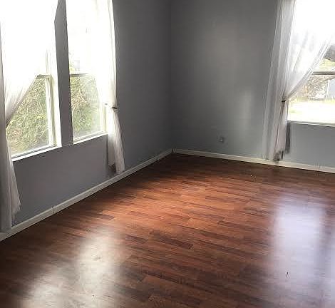2nd image of 511 Montana St