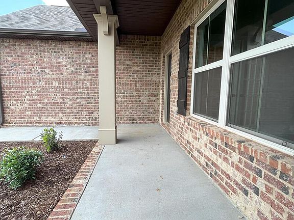2nd image of 105 Kiley Ann Ct