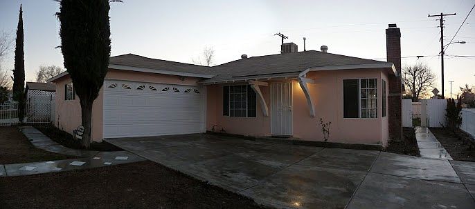 1st image of 38565 Sumac Ave