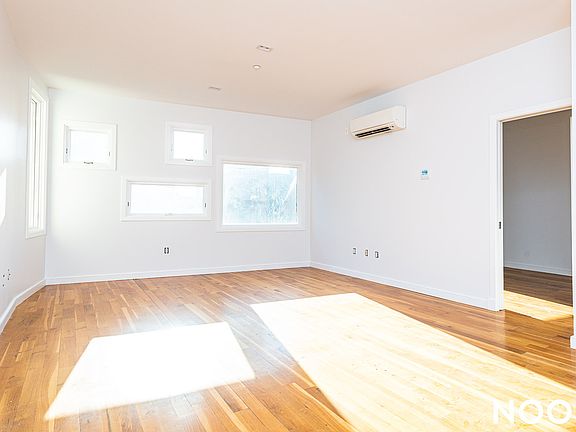 3rd image of 472 Grand Ave #7M