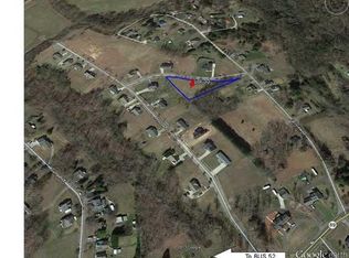 120 Monarch Ct, Mount Airy, NC 27030