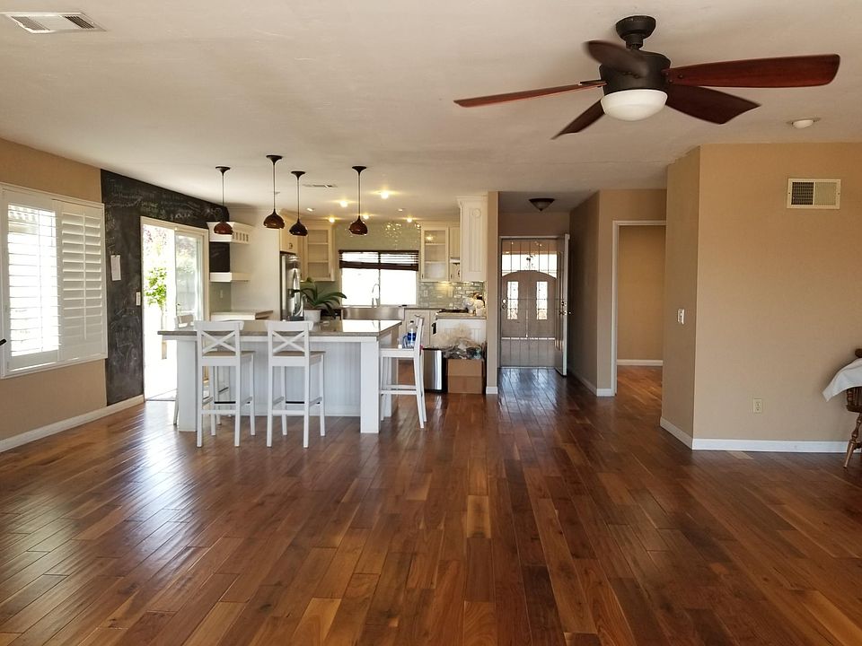 1st image of 4555 La Cuenta Dr