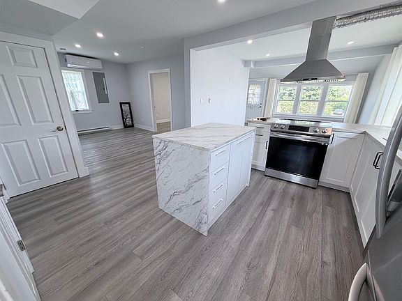 3rd image of 228 South St