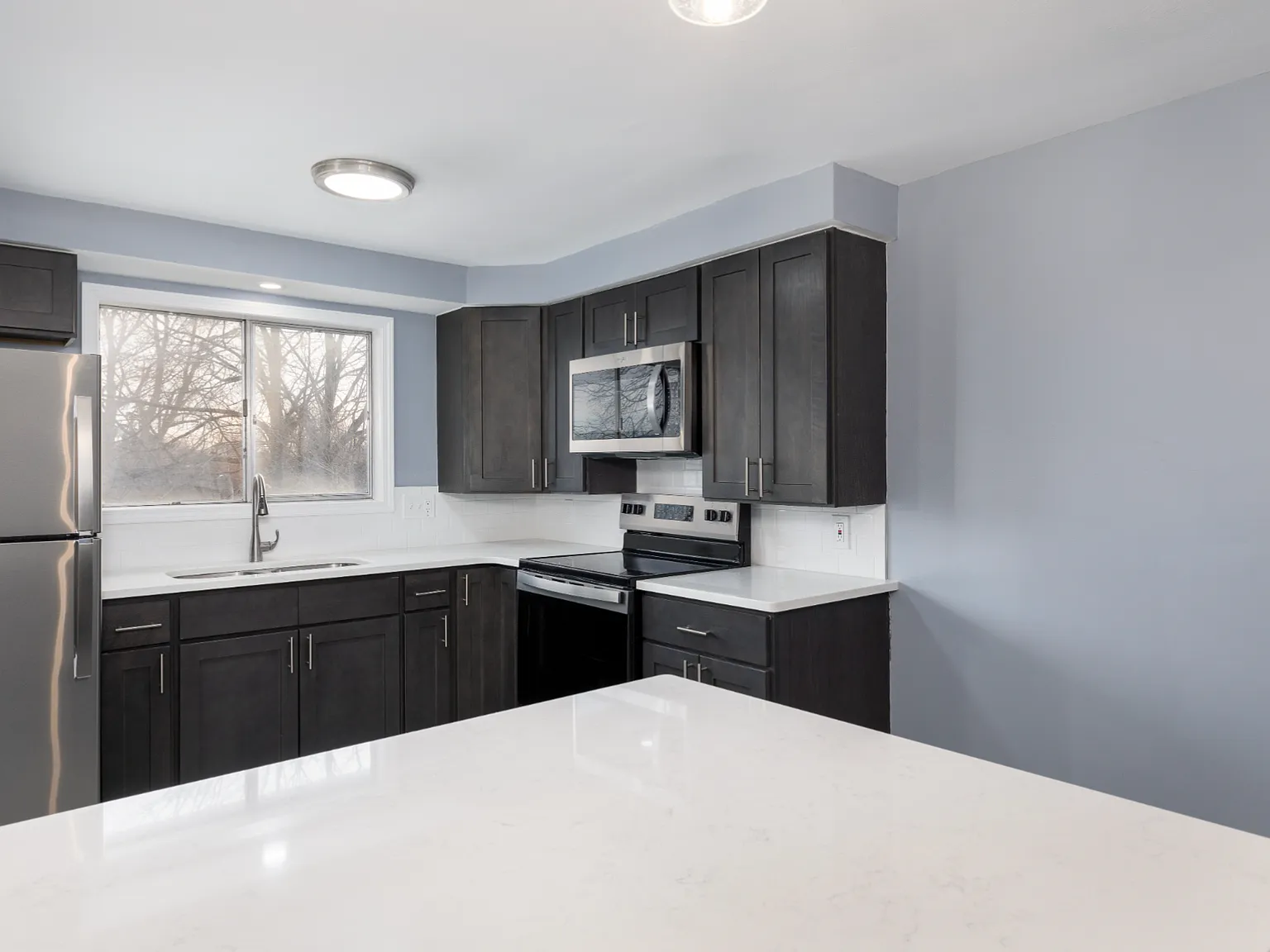 2 bed, $1,300 — Photo 3