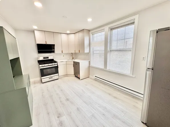 739 Parker St #3, Boston, MA 02120