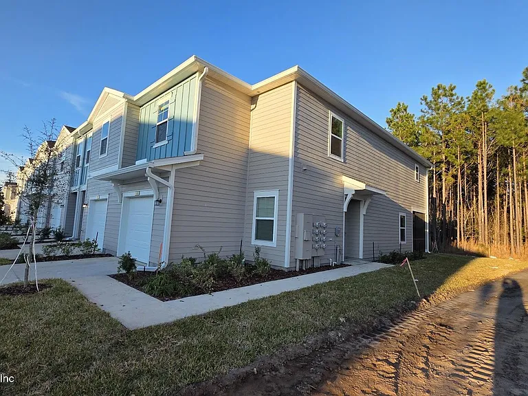 146 Hubbard Bnd — Photo 2